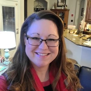 Meet your Posher, Angie